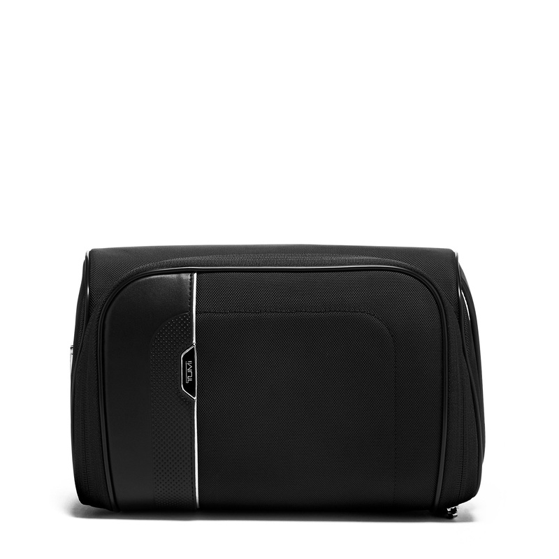 TUMI Arrive' Richards Travel Kit Bag  - Black Cosmetics
