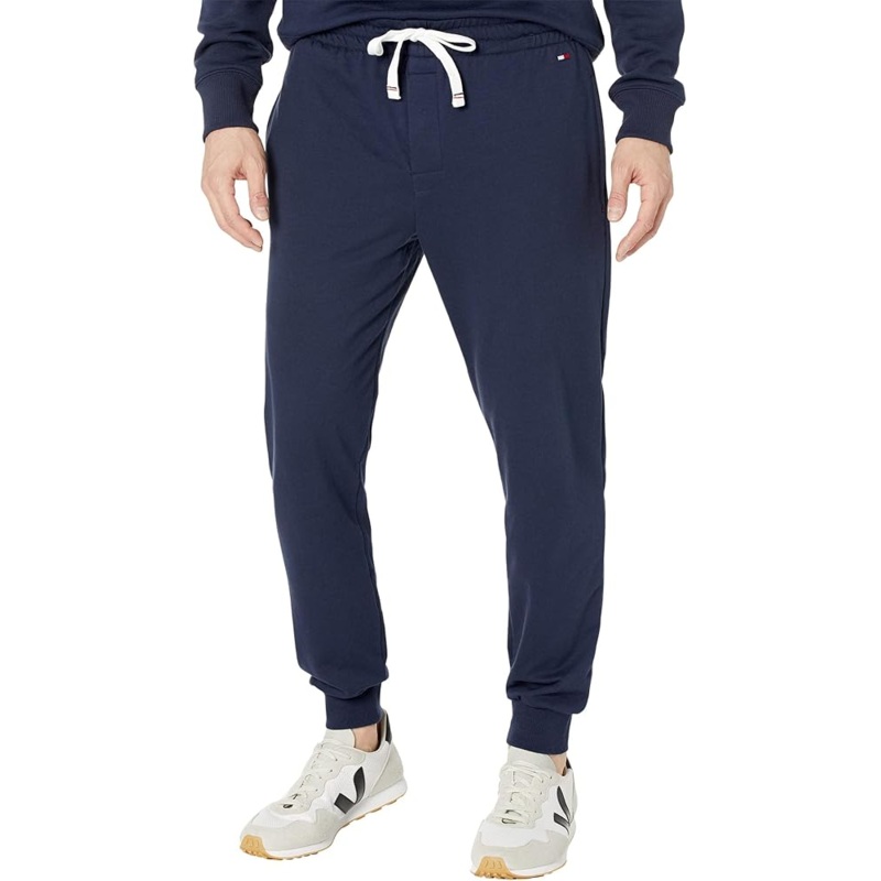 Tommy Hilfiger Men's Modern Essentials Tapered Dark Navy L L